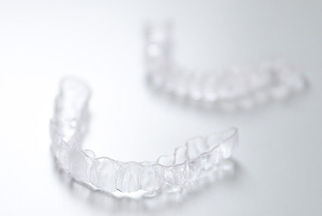 マウスピース治療との違い・併用について